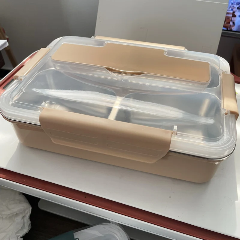 Versatile Multi-Compartment Meal Storage Container