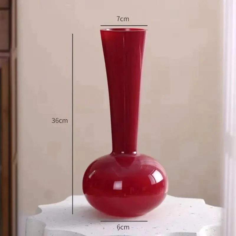 High-quality glass vase with slim design Stornfield