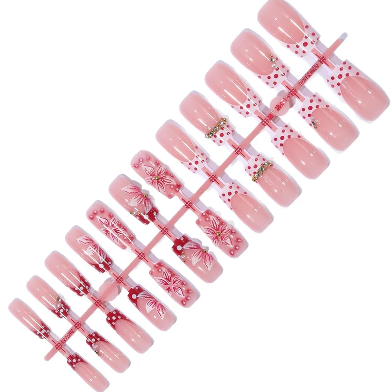 Dekorative florale Nagelkunstverlängerungen Karnz