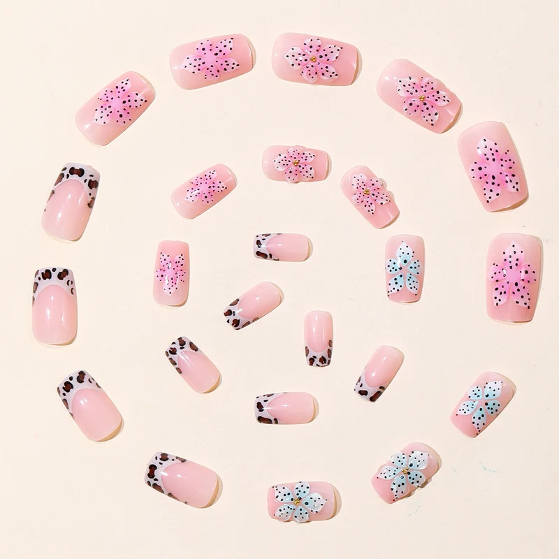 Dekoratives Floral Acryl Nagelkunst Set Karnz