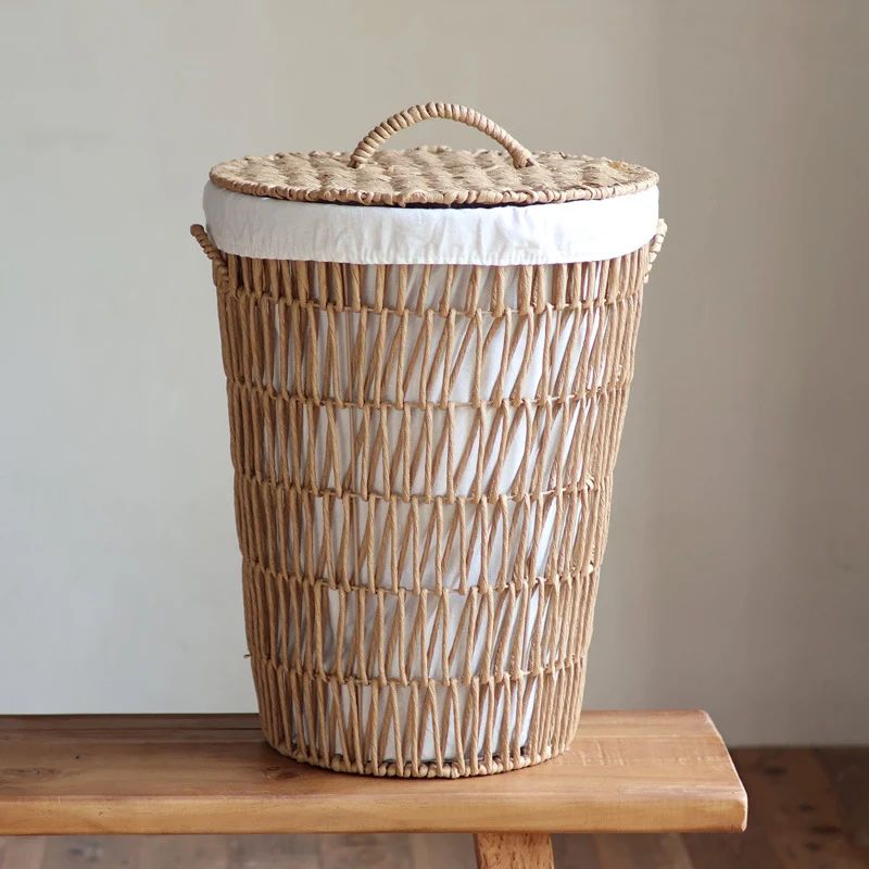 Stylish laundry basket with lid Stornfield