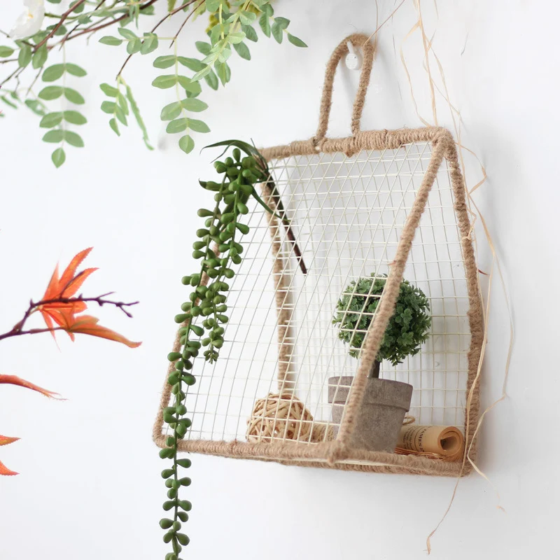 Decorative plant holder made of wire and natural fiber Stornfield