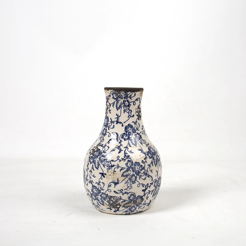 Beautiful and decorative vase Stornfield