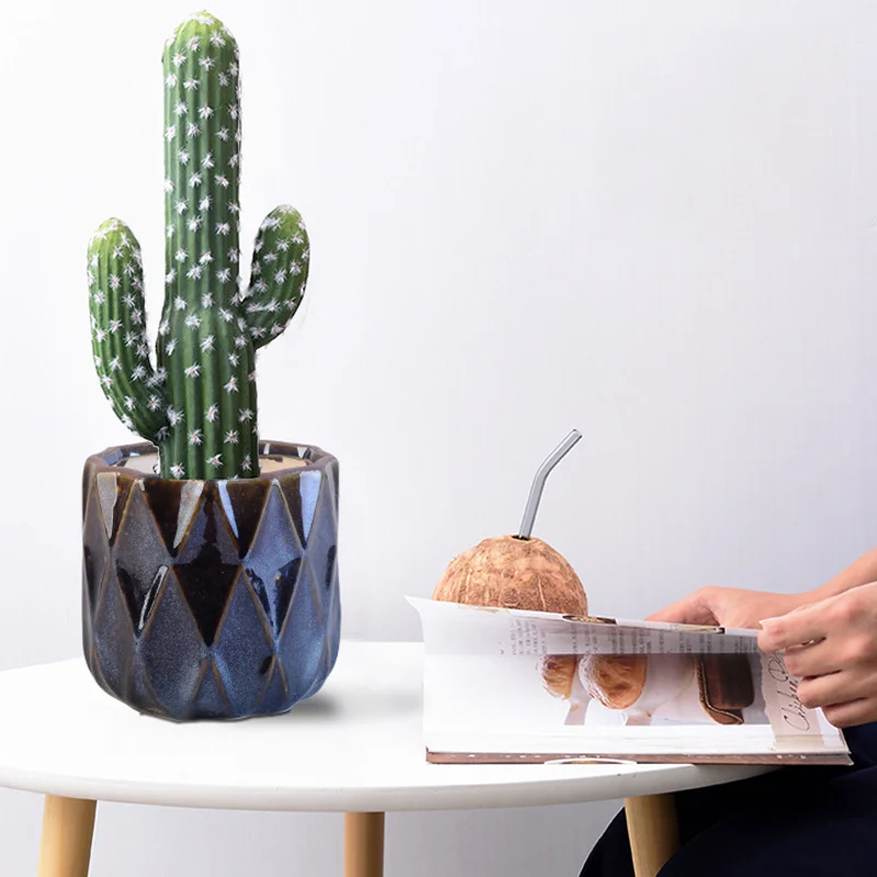 Elegant geometric plant bowl Stornfield