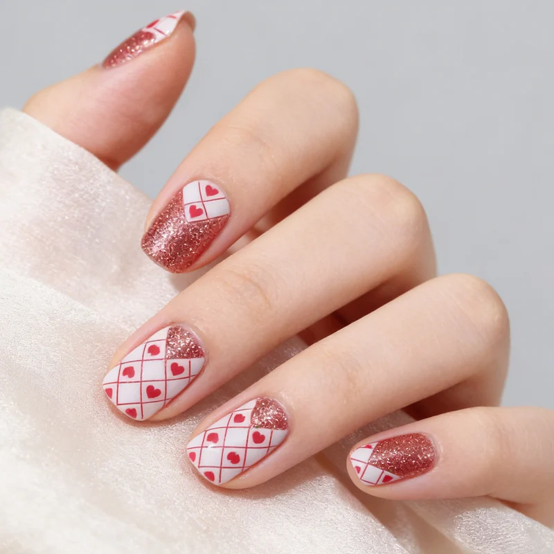 Stylish Heart-Patterned Nail Art Stornfield