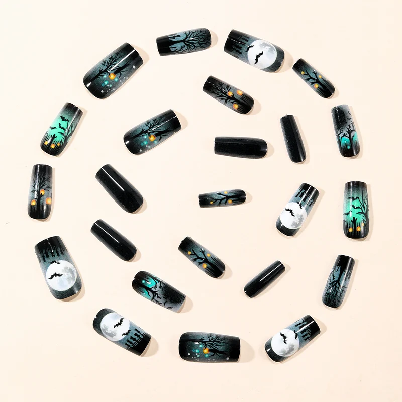 Gothic Horror-Themed Nail Art Extensions Stornfield