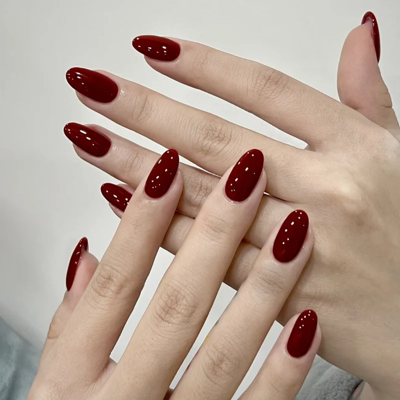 Glossy Almond-Shaped Nail Enhancements Stornfield