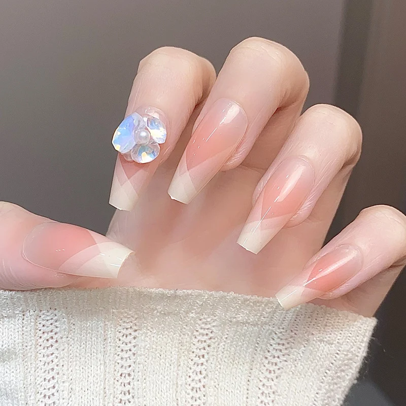 Stylische Press-On-Nageltips mit Leopardendesign Karnz