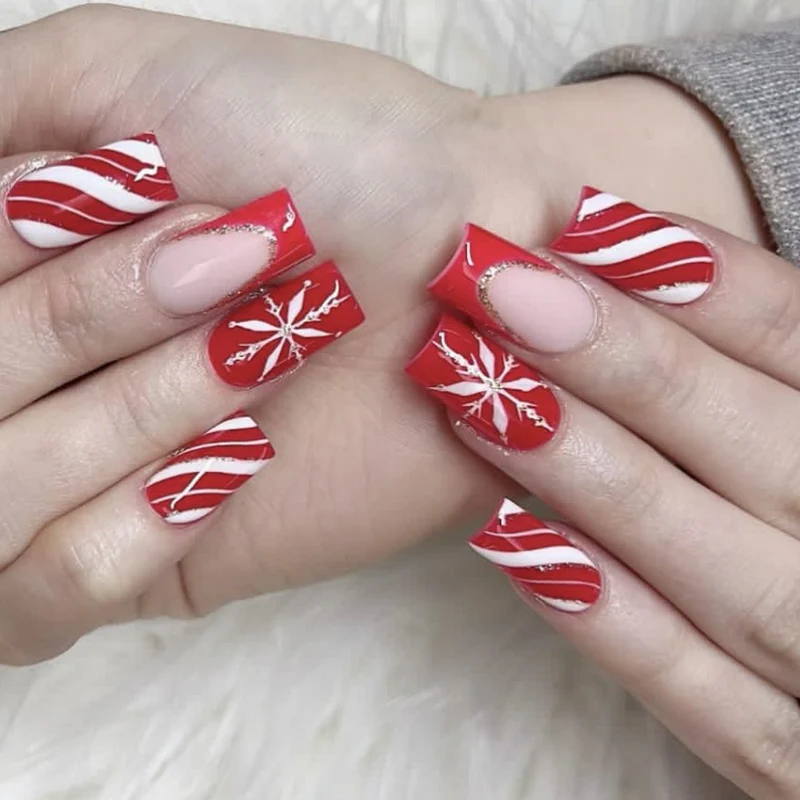 Festive Winter-Themed Nail Art Design Stornfield