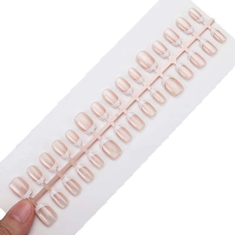 Premium dekorative Press-On-Nagelspitzen Karnz