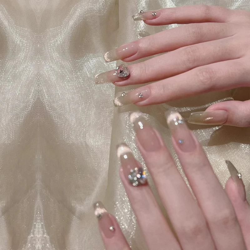 Premium mit Kristallen verzierter Press-On Nagelset Karnz
