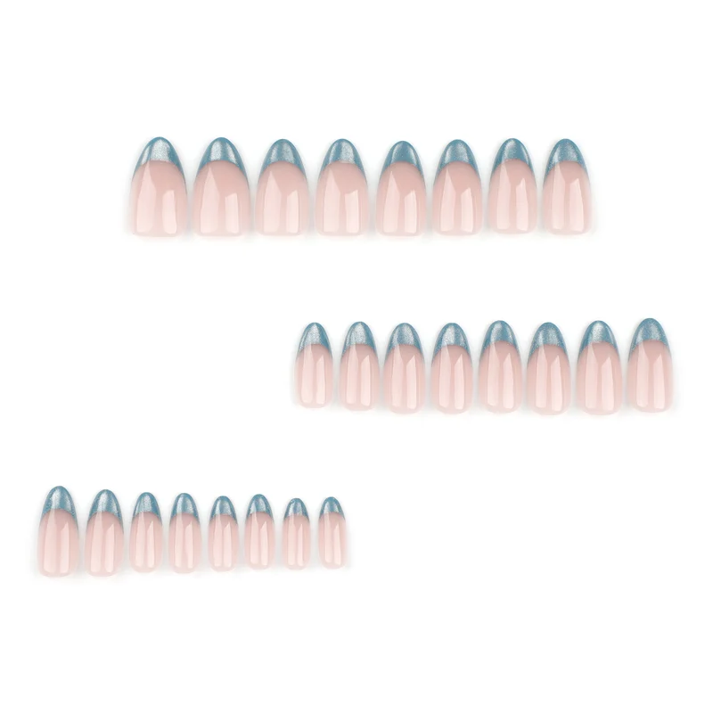Kunstvolle Nagelkunst mit Glitzer und Ombre-Effekt Karnz