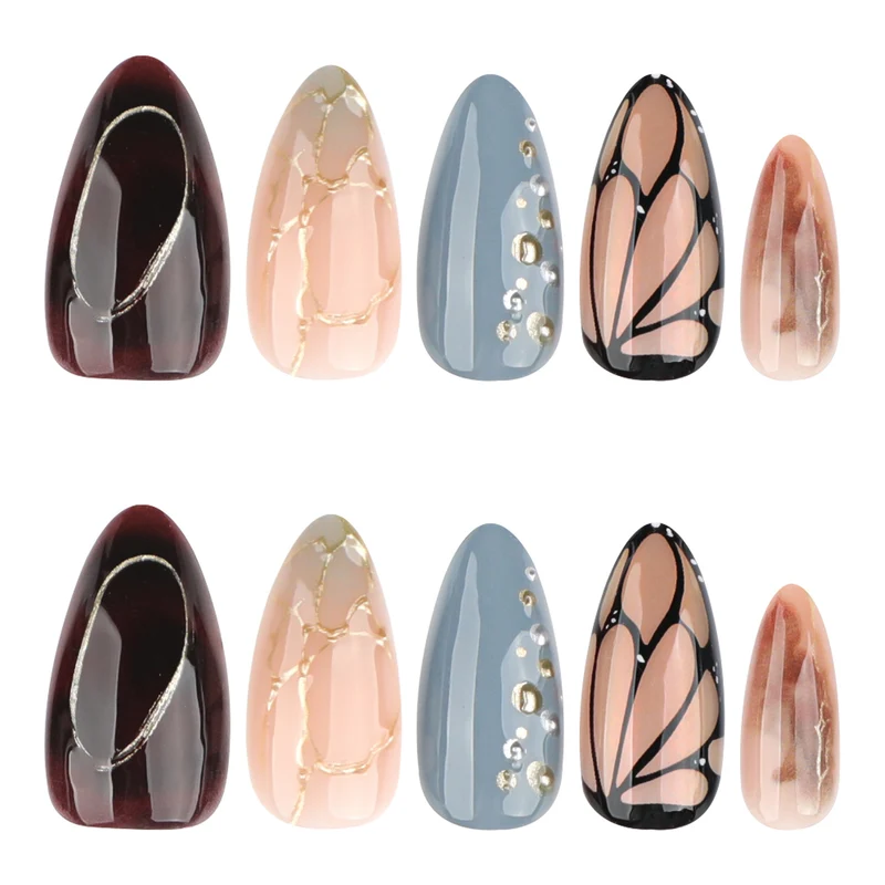 Kunstvolle Nagelkunst mit Glitzer und Akzenten Karnz
