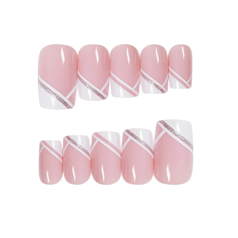 Kunstvolle Nageldesign mit elegantem French-Tip und Glitzerakzenten Karnz