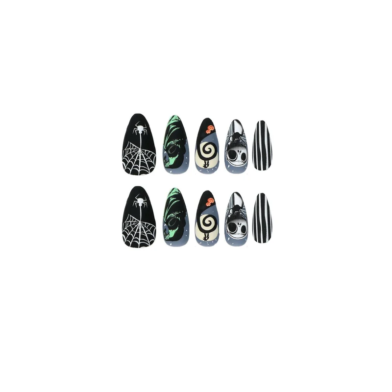 Kunstvolle Halloween Nagelverlängerungen im Gothic-Design Karnz