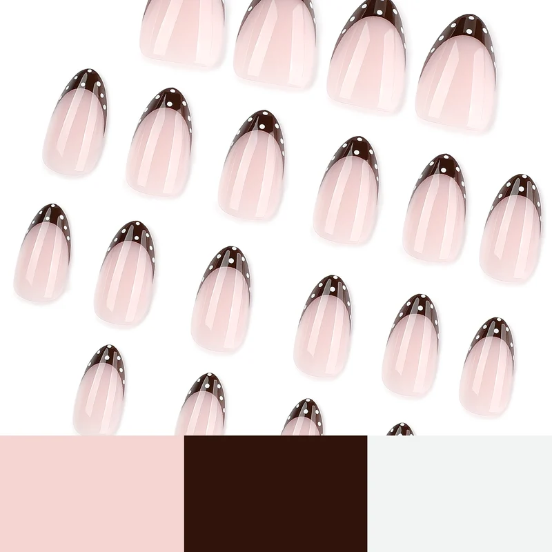 Kunstvolle Nagelkunst mit eleganten French-Spitzen und Glitzerakzenten Karnz