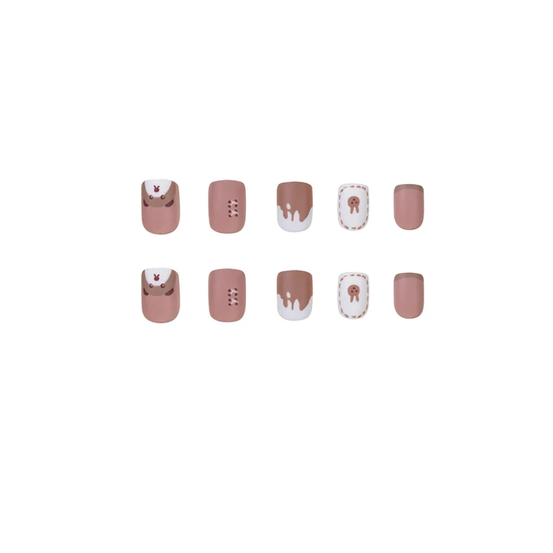 Kunstvolle Nagelkunst mit Bärenmotiv Karnz