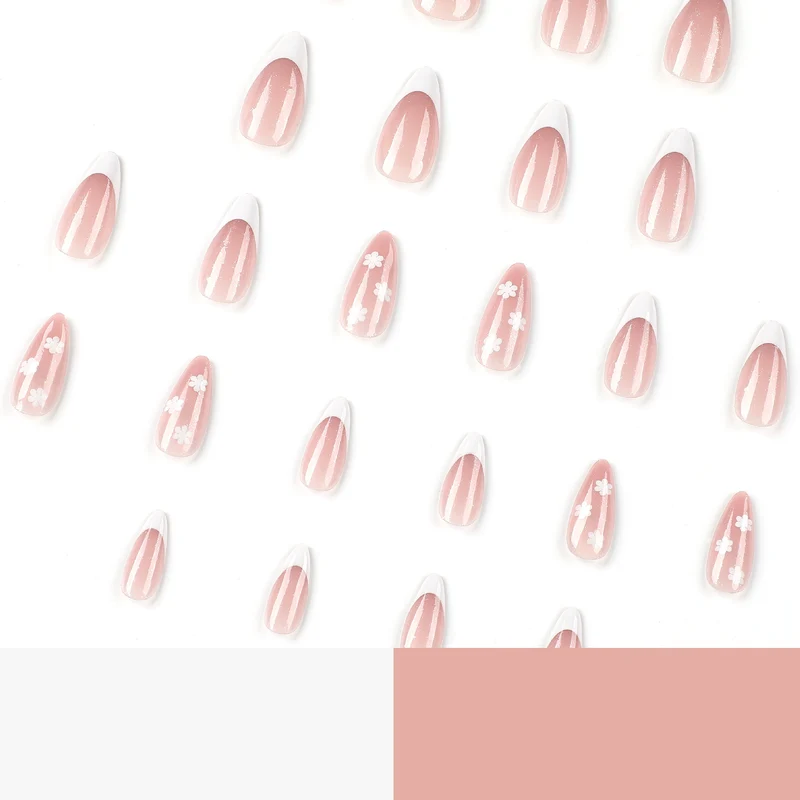 Kunstvolle Nagelkunst im modernen Ombre-Design Karnz