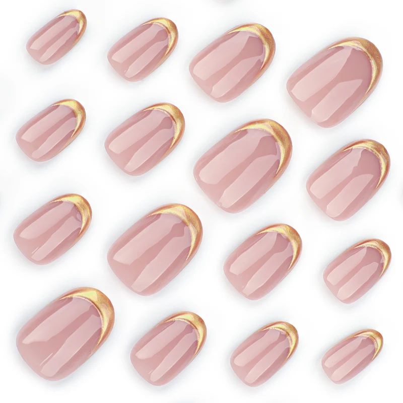 Kunstvolle Gel-Nagelkunst mit elegantem Gold-Tipp Karnz