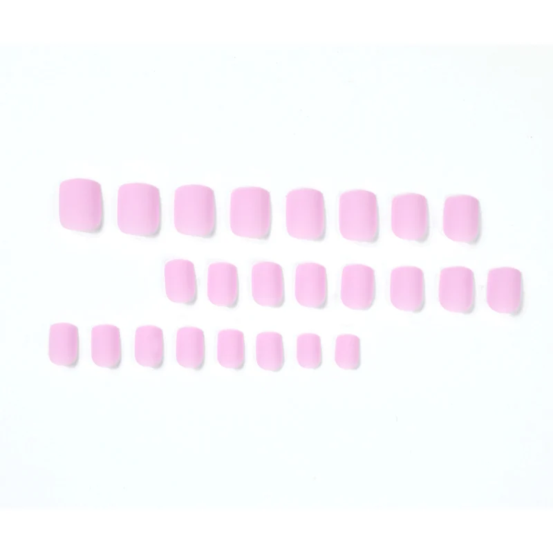 Kunstvolle Gel-Nägel mit mattem Finish Karnz