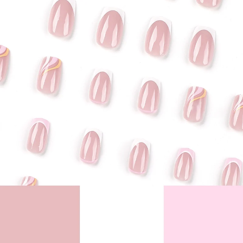 Kunstvolle Gel-Nägel mit eleganten Akzenten Karnz