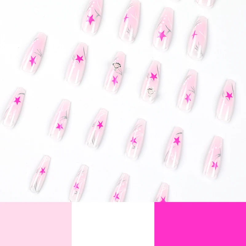 Kunstvolle Gel-Nägel mit elegantem floralem Design Karnz