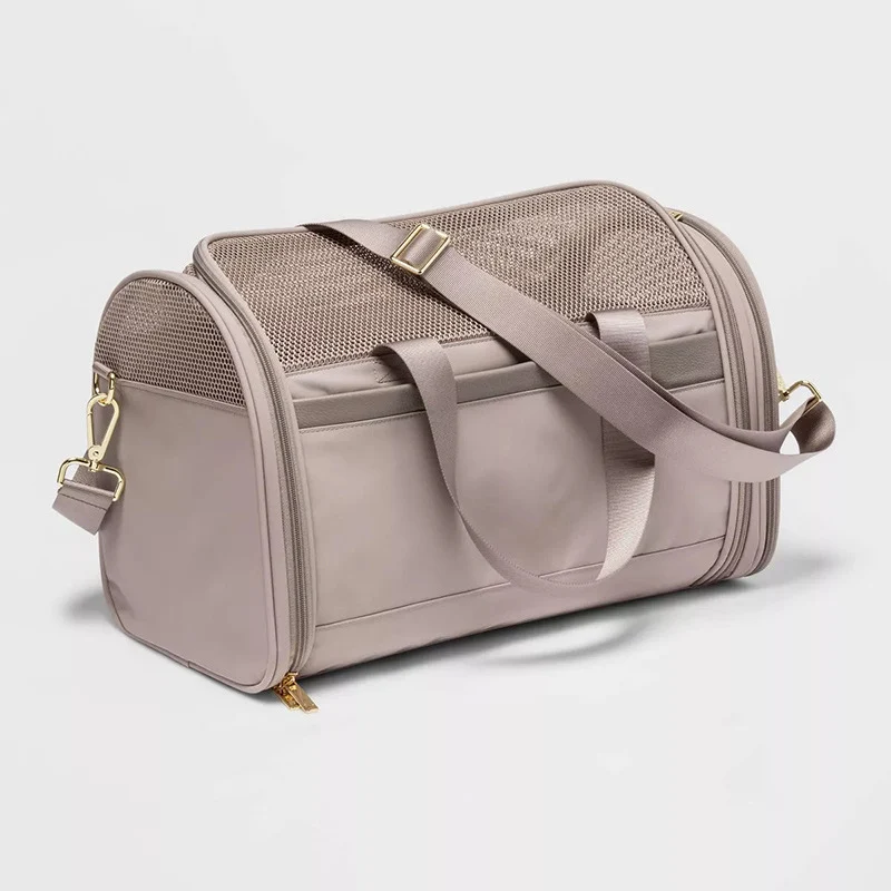 Versatile Gym Duffle Bag with Mesh Ventilation Stornfield