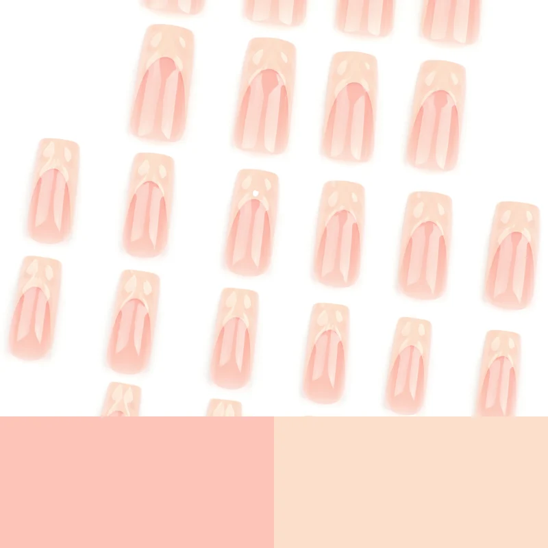 Künstliche Hochwertige Nagelverlängerungen mit floralem Design und glänzendem Finish Karnz