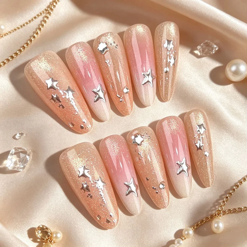 Glamouröse 3D Nagelstyles Karnz