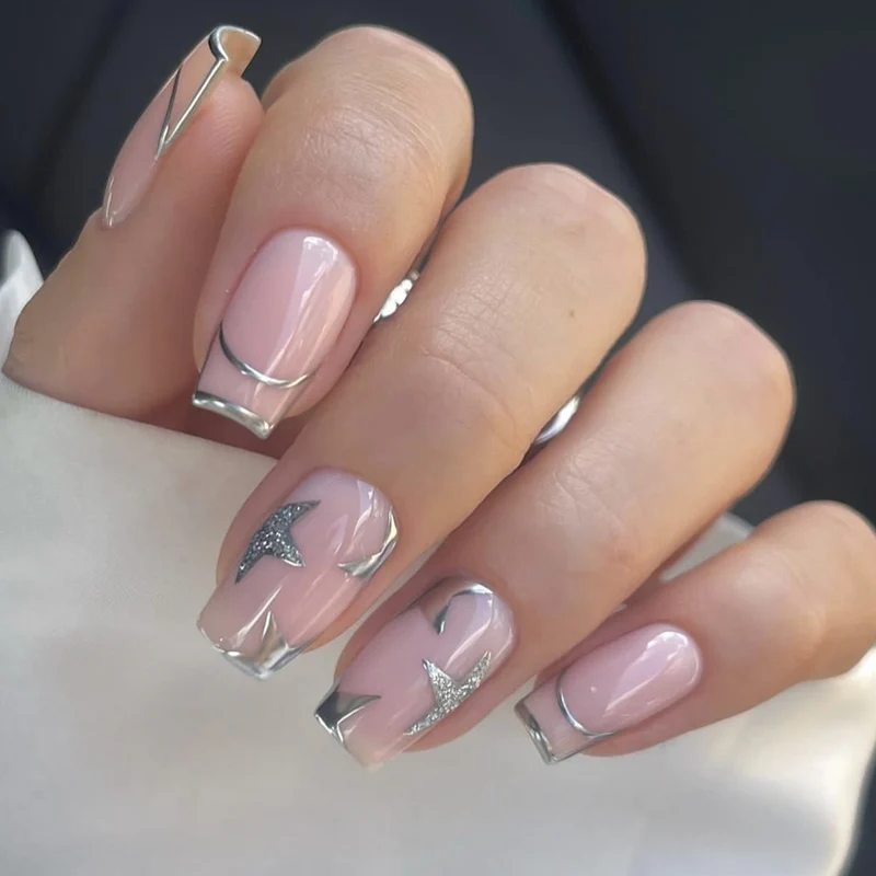 Elegant French Tip Nail Art Stornfield