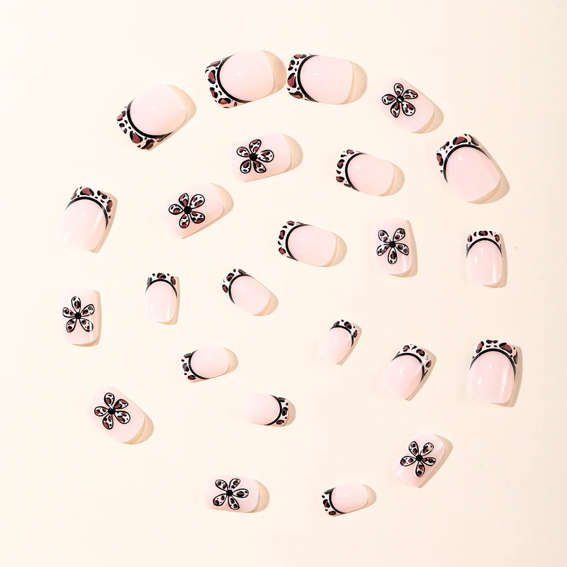 Elegant Floral Accent Nail Art Set Stornfield