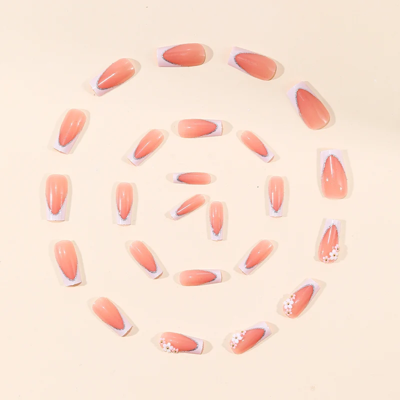Elegant Floral Accent Nail Art Stornfield