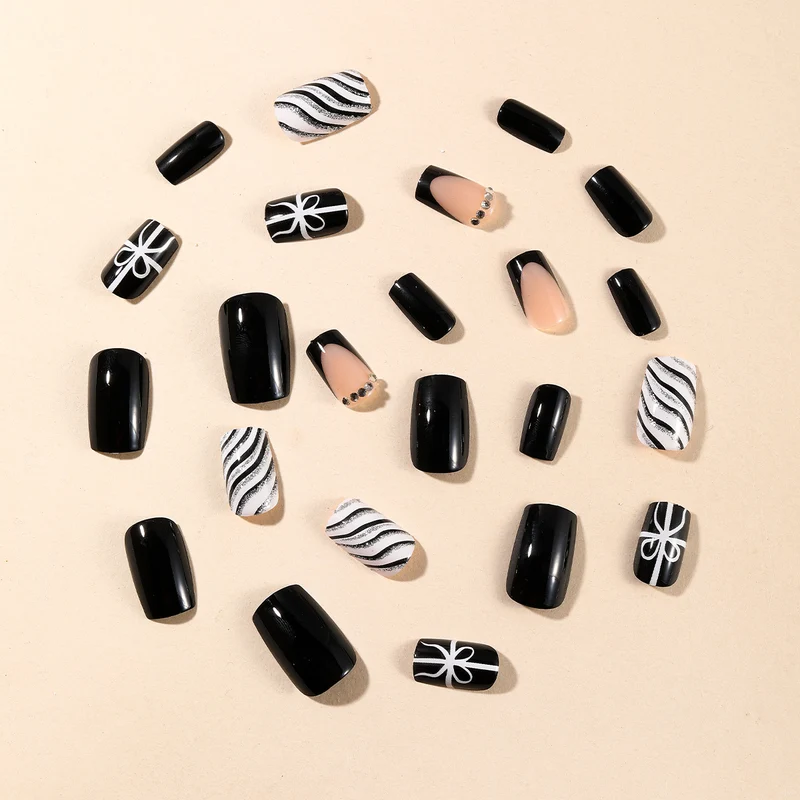 Elegant Black and White Artistic Nail Art Extensions Stornfield