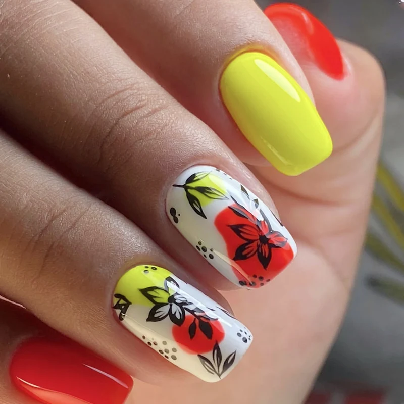 Artistic Floral Acrylic Nail Art Set Stornfield