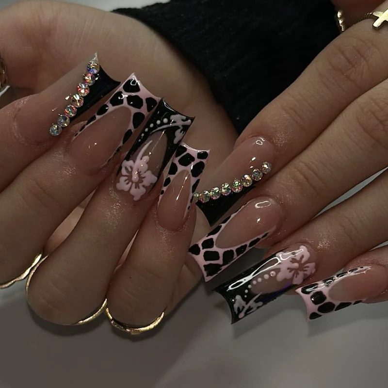 Artistic Long Acrylic Nail Set Stornfield
