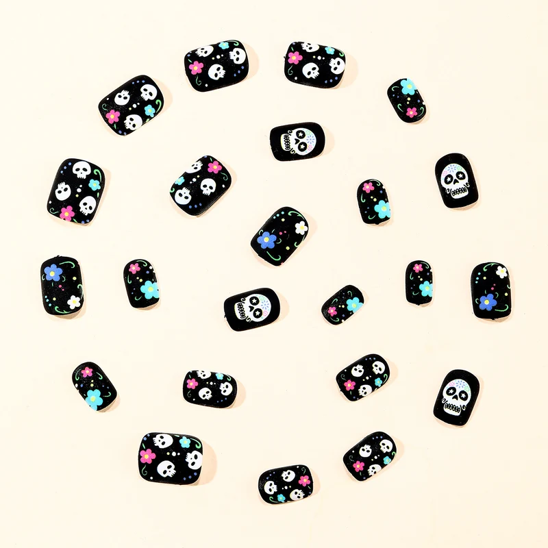 Artistic Halloween-Themed Nail Art Stornfield