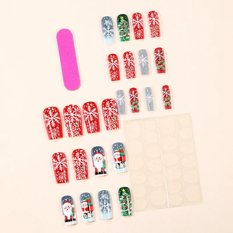 Christmas-Themed Decorative Nail Art Stornfield