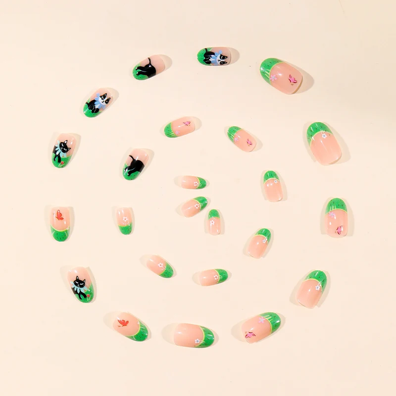 Artistic Cat-Inspired Nail Art Stornfield