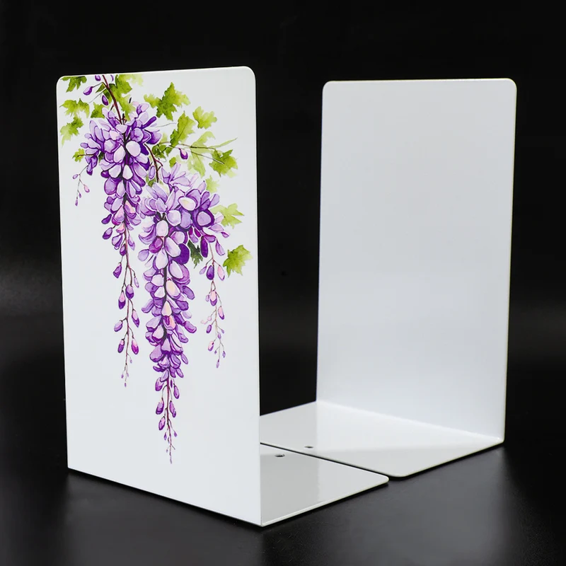 Dekorative Buchstützen im Wisteria-Thema