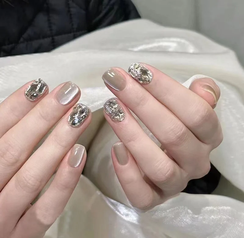 Glossy Decorative Press-On Nails Set Stornfield