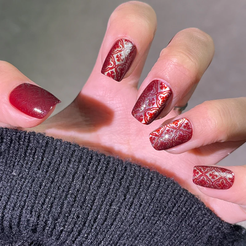Glossy Decorative Press-On Nails Set Stornfield
