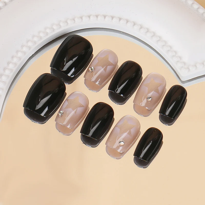 Glamorous Star-Design Press-On Nail Set Stornfield