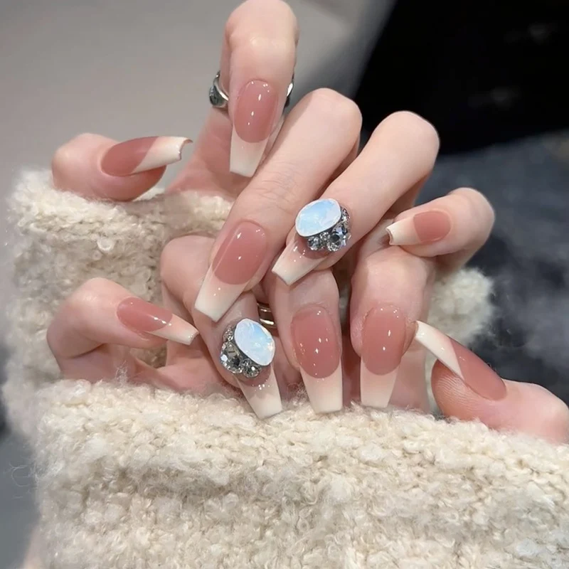 Glamorous Rhinestone Nail Art Stornfield