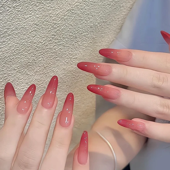 Glamorous Rhinestone Nail Art Stornfield