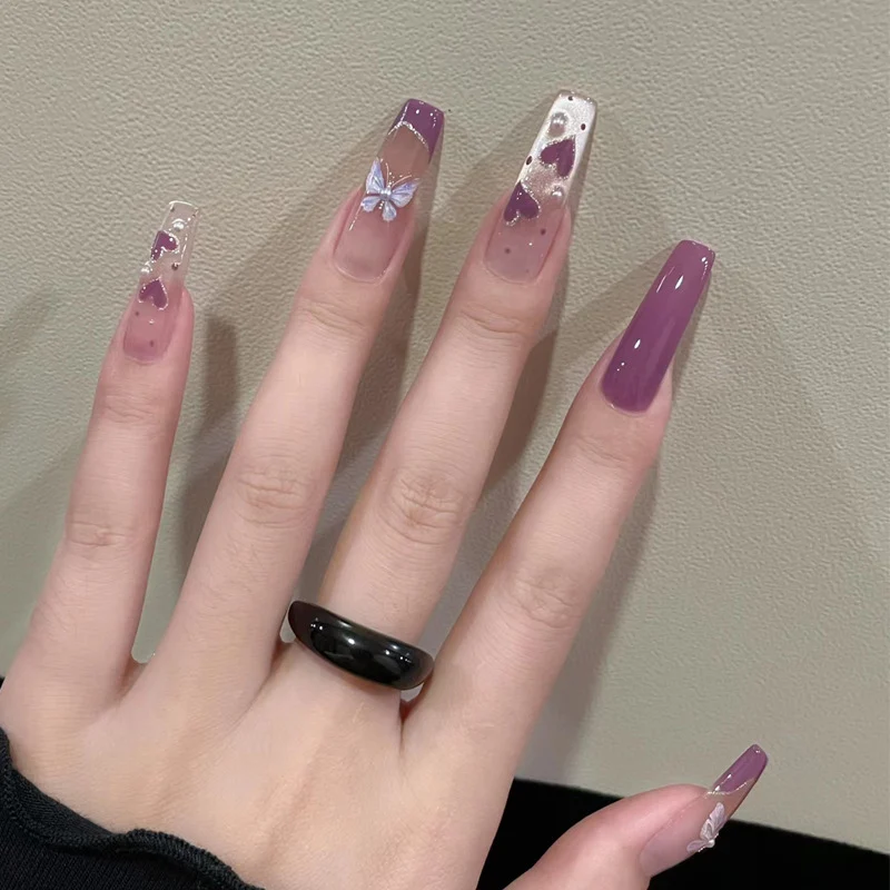 Glamorous Rhinestone Nail Art Stornfield