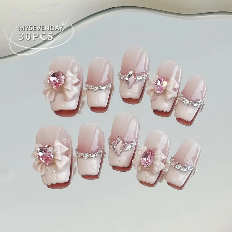 Glamorous Press-On Nail Set with Rhinestone and Glossy Finish Stornfield