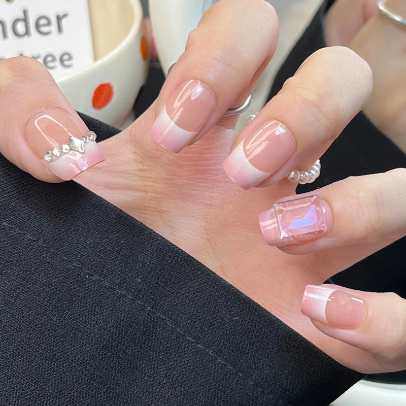 Glamorous Press-On Nail Set with Decorative Gemstone Accents Stornfield