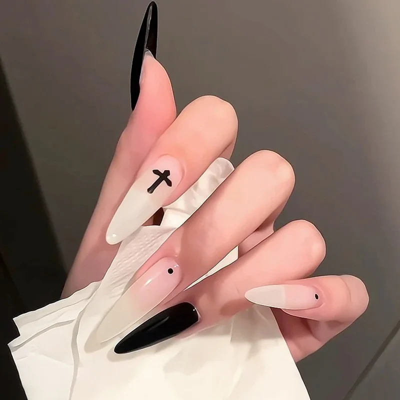 Glamorous Press-On Nail Set with Decorative Gemstone Accents Stornfield