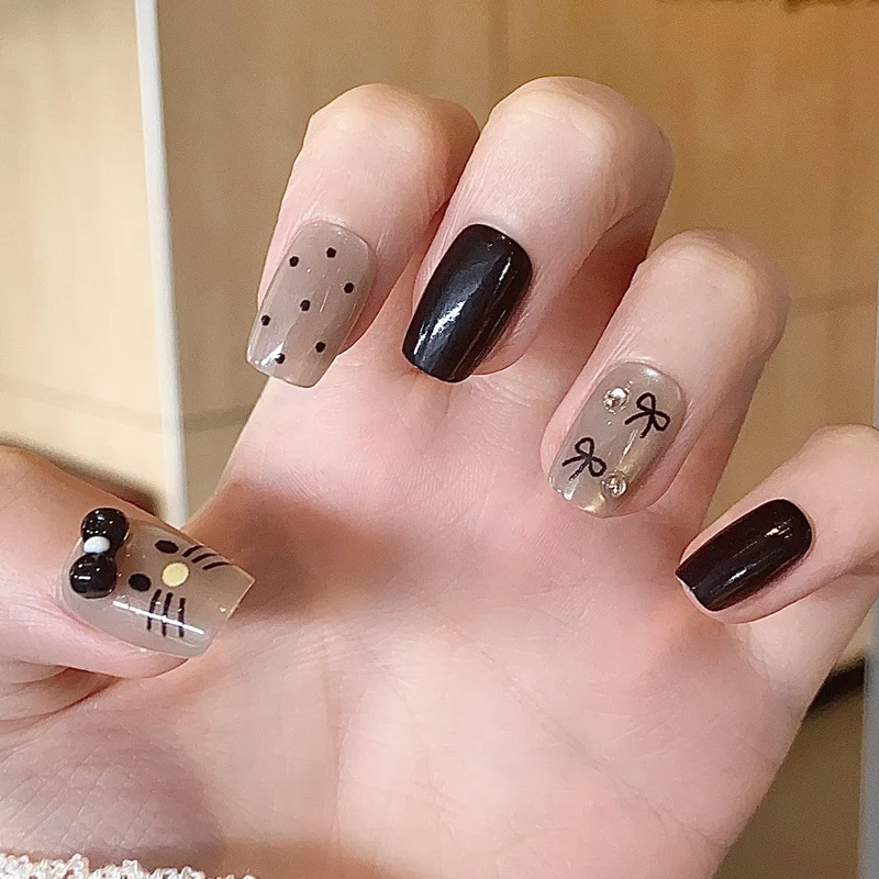 Glamorous Press-On Nail Set with Decorative Gemstone Accents Stornfield