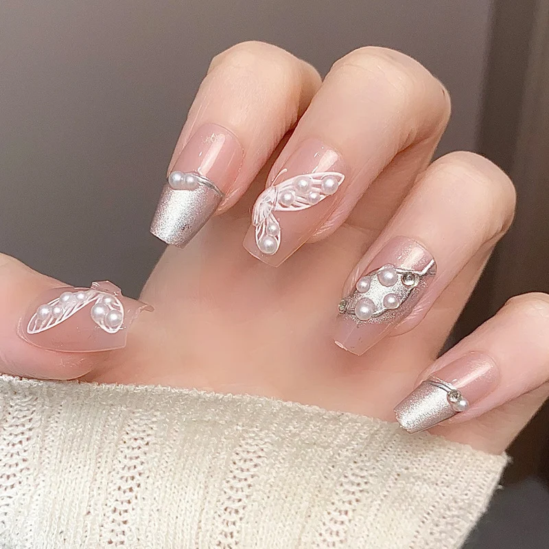 Glamorous Press-On Nail Set with Decorative Gemstone Accents Stornfield